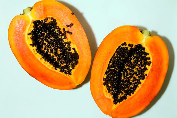 Papaya is an exotic fruit, its mask will make the skin smooth and soft